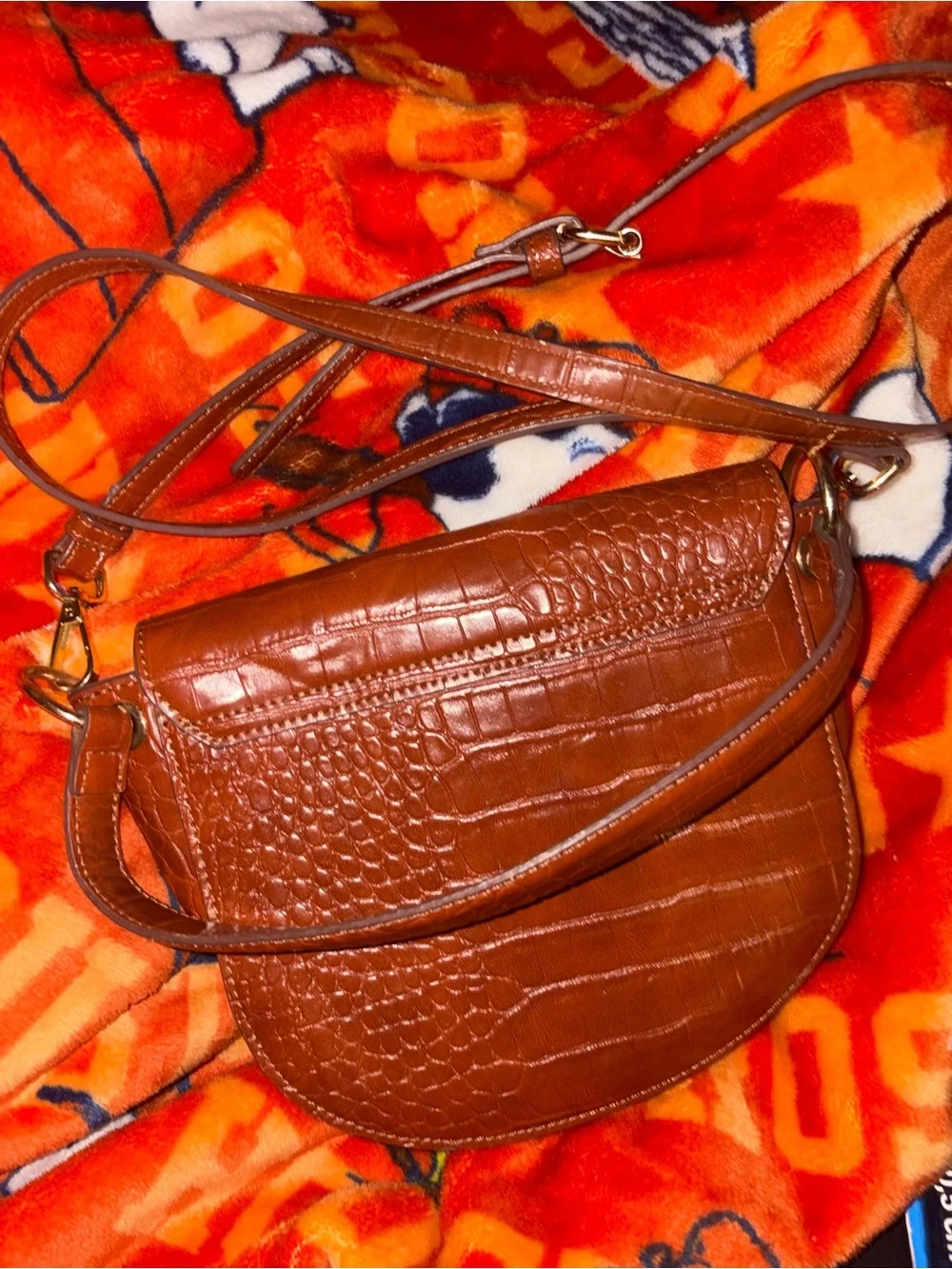Gianni Bini Brown Croc-Embossed Crossbody Saddle Bag